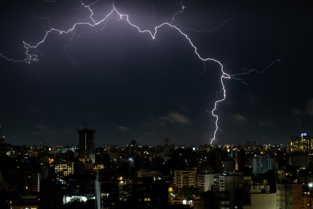 Serie : De Arriba Un Rayo