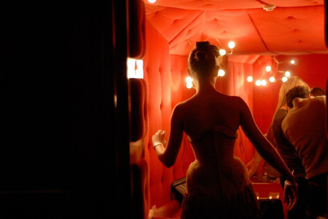 CATWALK BACKSTAGE FASHION