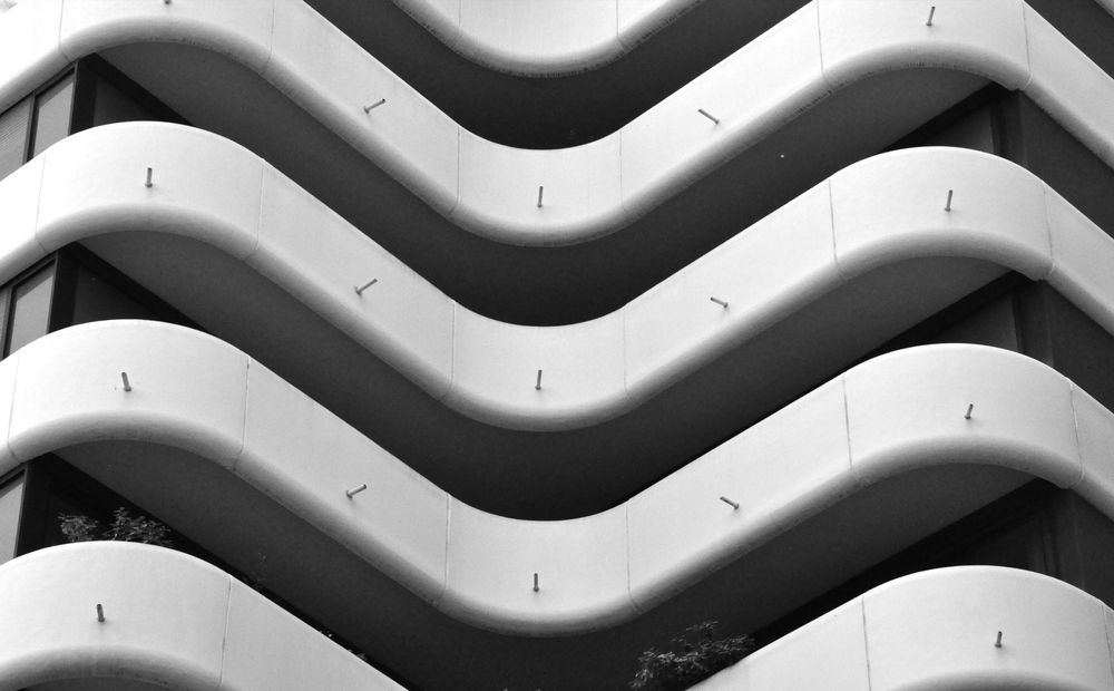 Architectural cosmosology