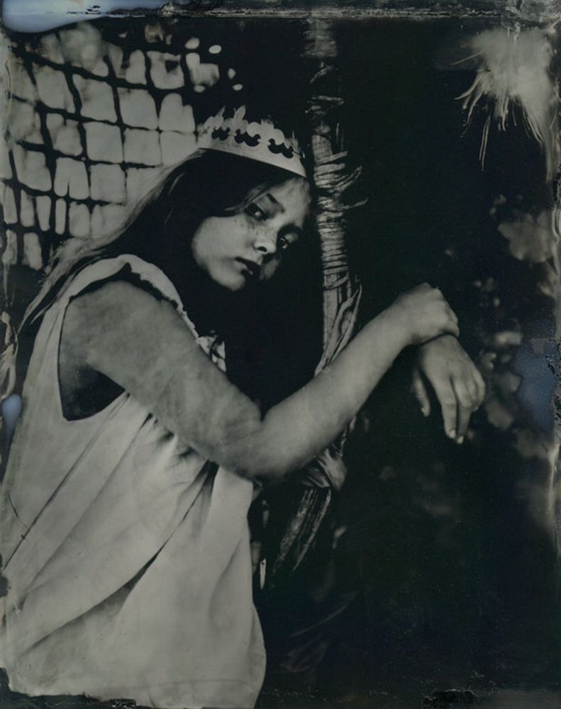 Fairytales in the midst of thorns