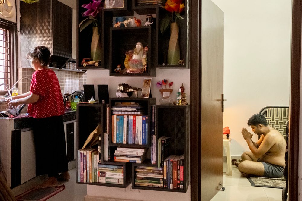 Radiography of a modern Indian family