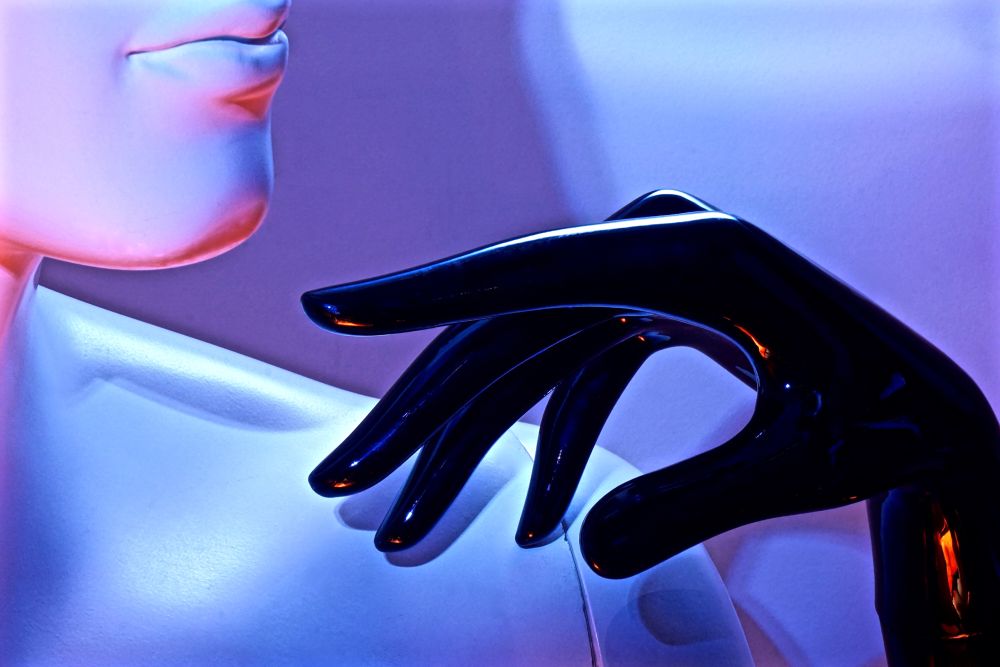 Body Parts I: locked out