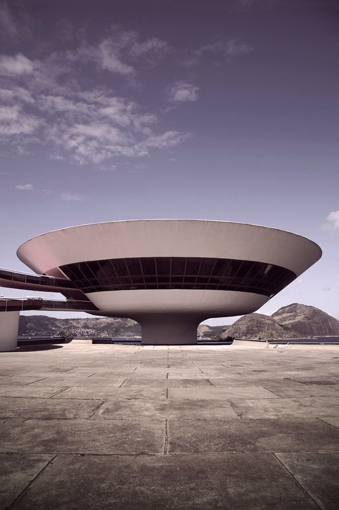 Saudade - A tribute to Oscar Niemeyer