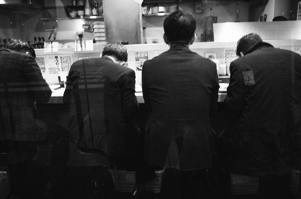 tōkyō / suits of kabukichō