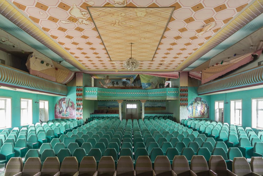 The forgotten Theaters