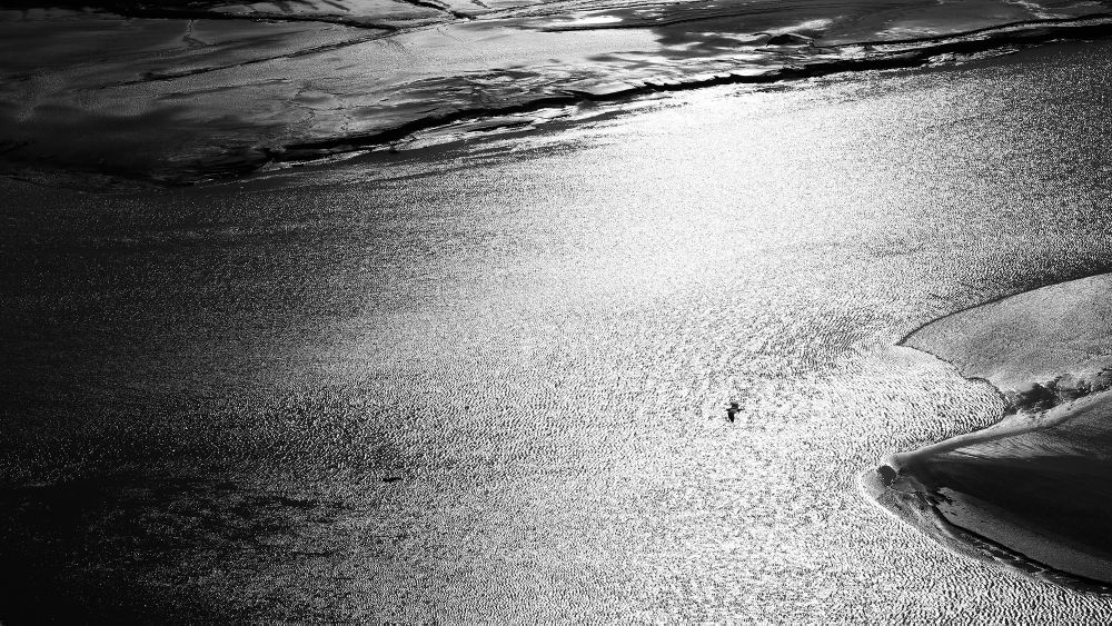WATER/SAND