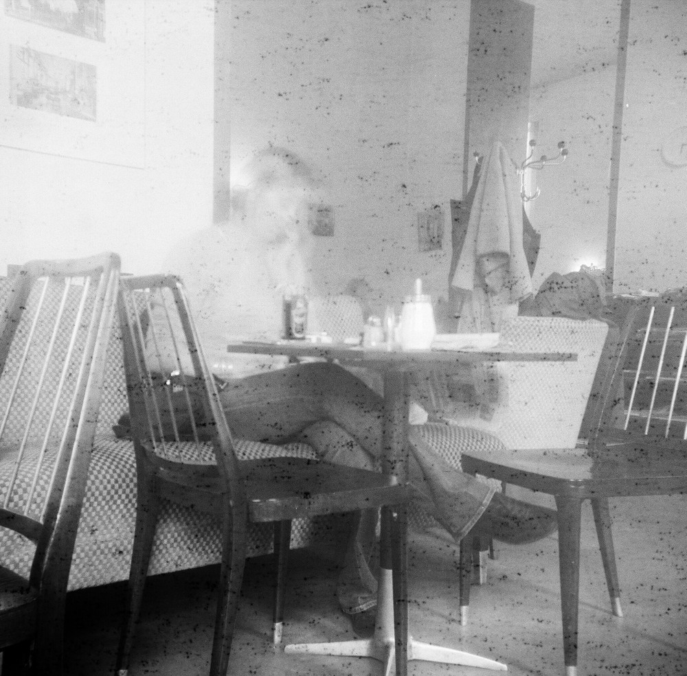 Submission Paul Delpani - People at Coffeehouse