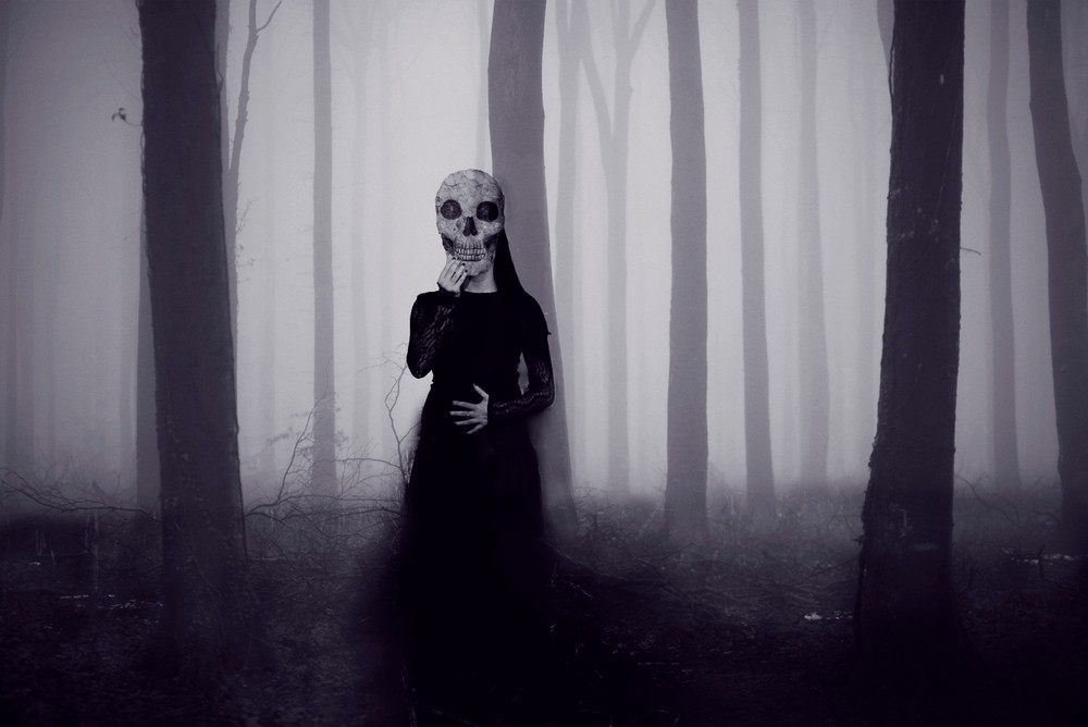 dark-her