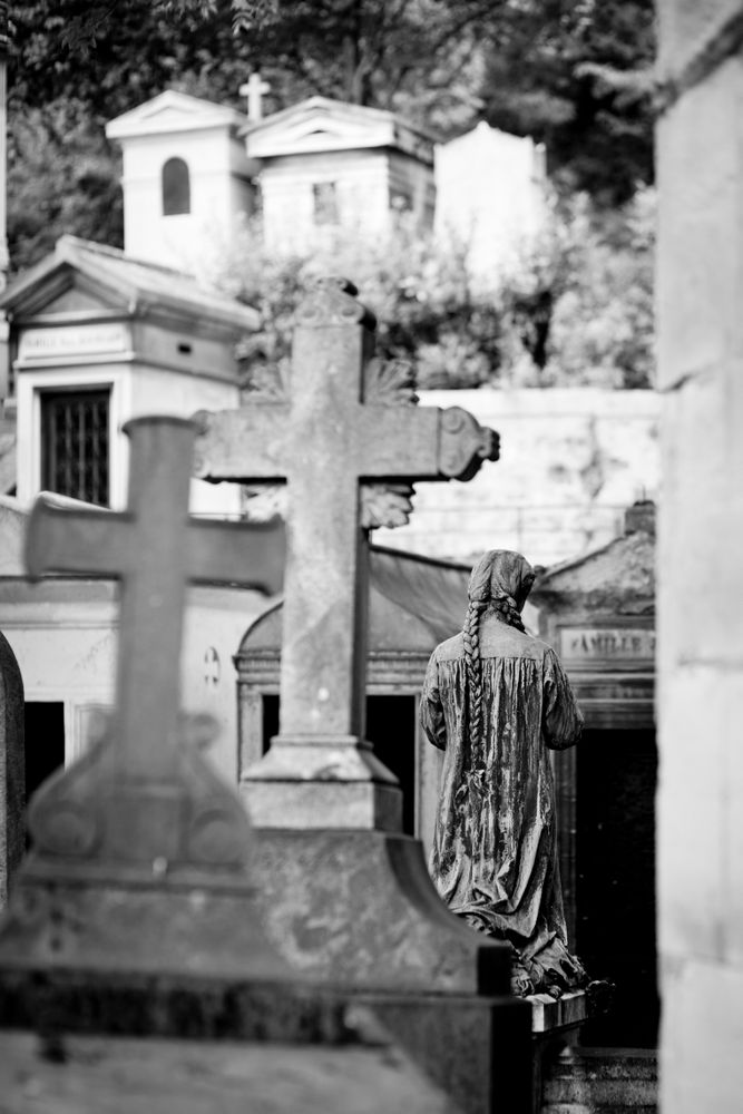 Cemetery: stone's histories