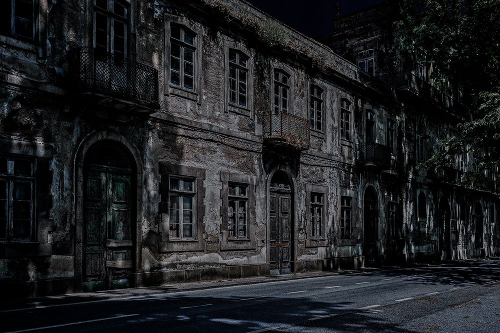Moonhouses
