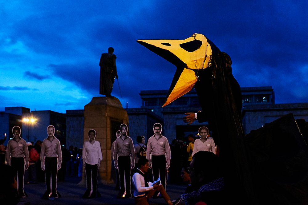 Nos están Matando / They are killing us