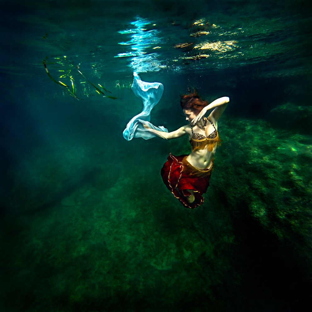 CREATING DANCE UNDERWATER