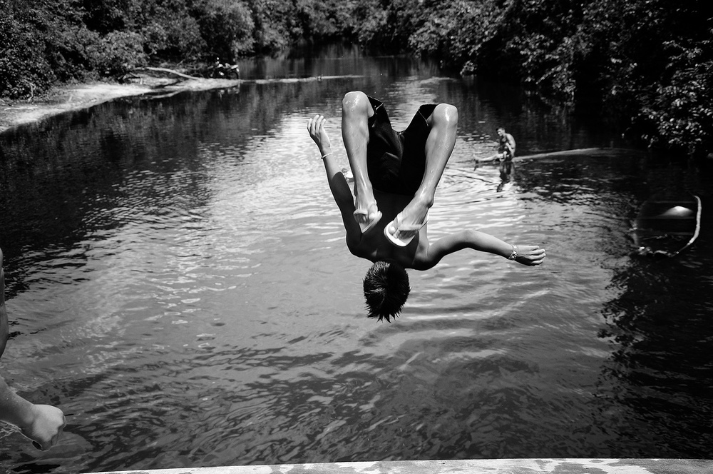 The life by the river - Little indians in Brazil