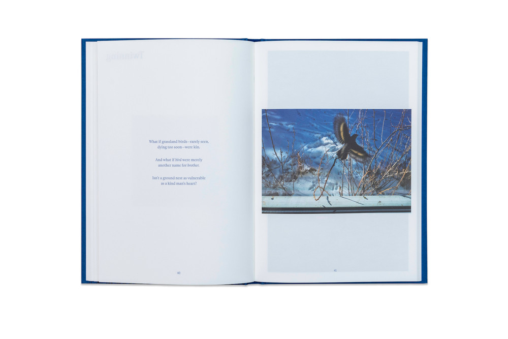 Spread from the book "A Difficulty is a Light" © Rebecca Norris-Webb/Chose Commune