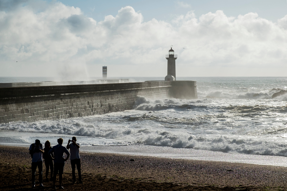 To the mouth of the duero river.
