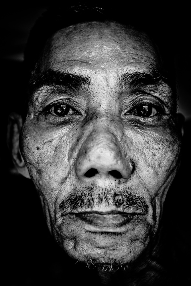 Unknown faces / street melancholy 