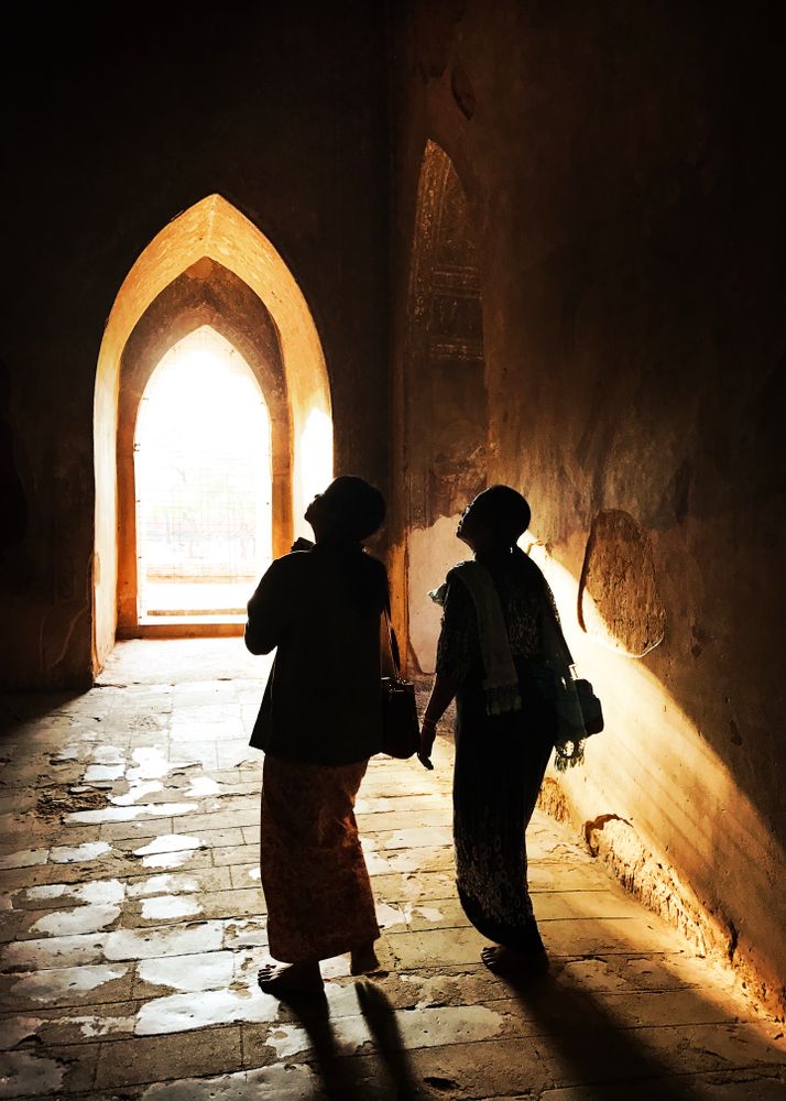 Andrew Pascal - myanmar portraits (on iphone 7 plus) | LensCulture