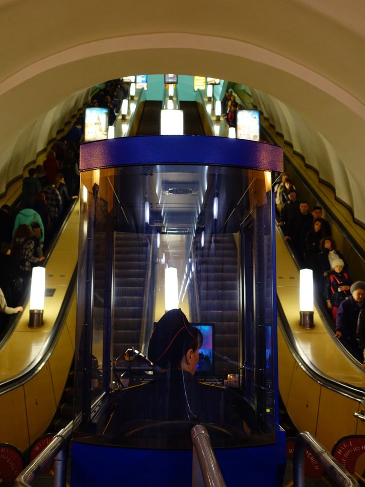 Life in the Russia: The Metro