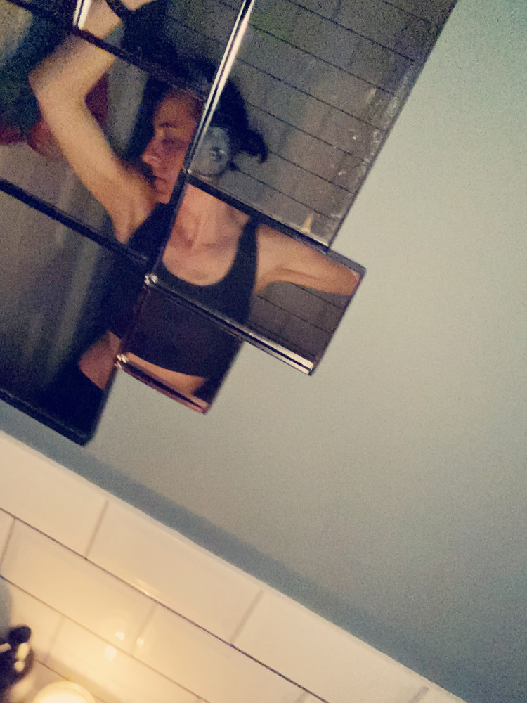 //   BATHROOM DISCO   \\