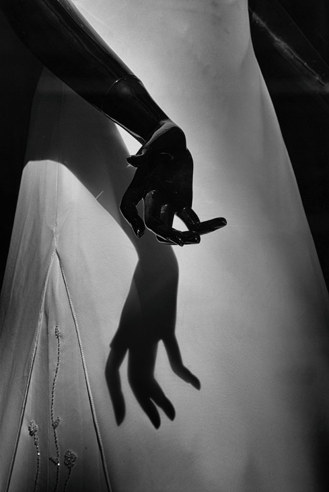 Shadow dancing