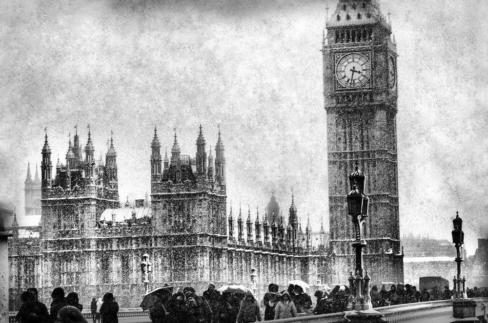 London Snowy Day