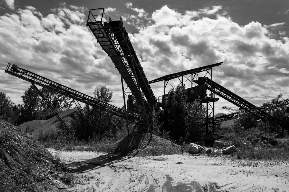 Abandoned gravel pit: an example of industrial archeology