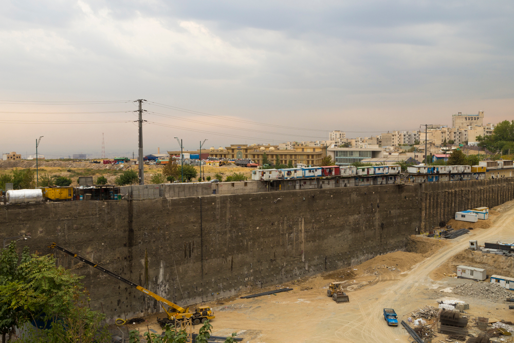  Placelessness in Tehran 