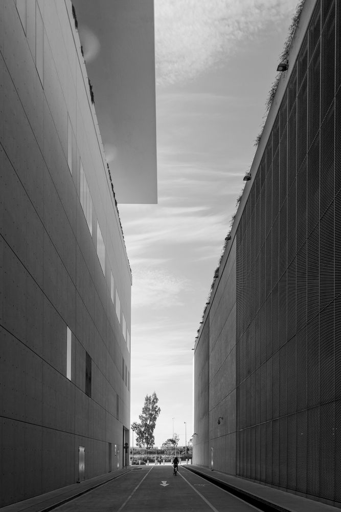 Narrow Spaces