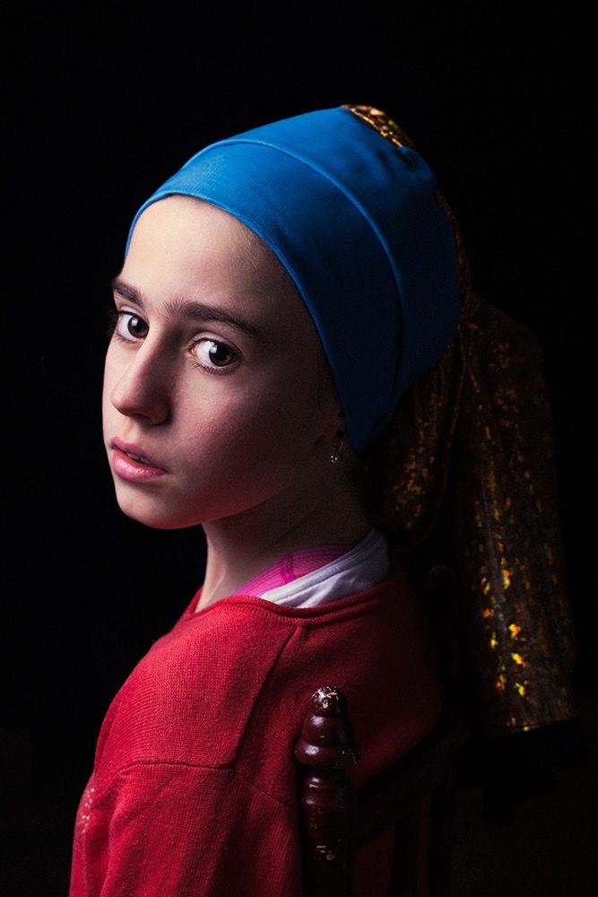 Portraits under influence