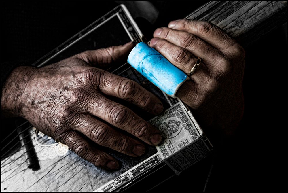 Hands In the Blues