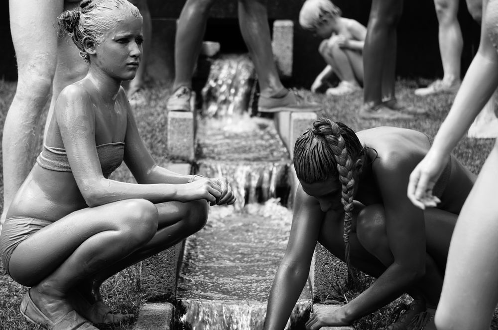 Body language  (Human beings)