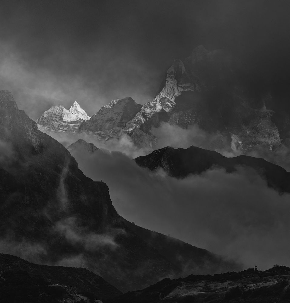 Malanphulang and Kangtega Sunset, Fog