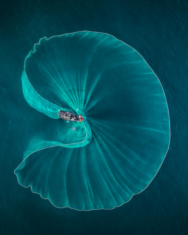 Nets of Hon Yen: Stories of the Sea