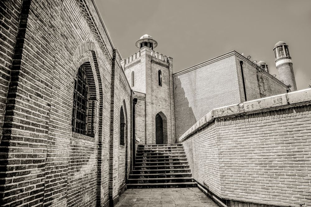Old Palace and New Prison