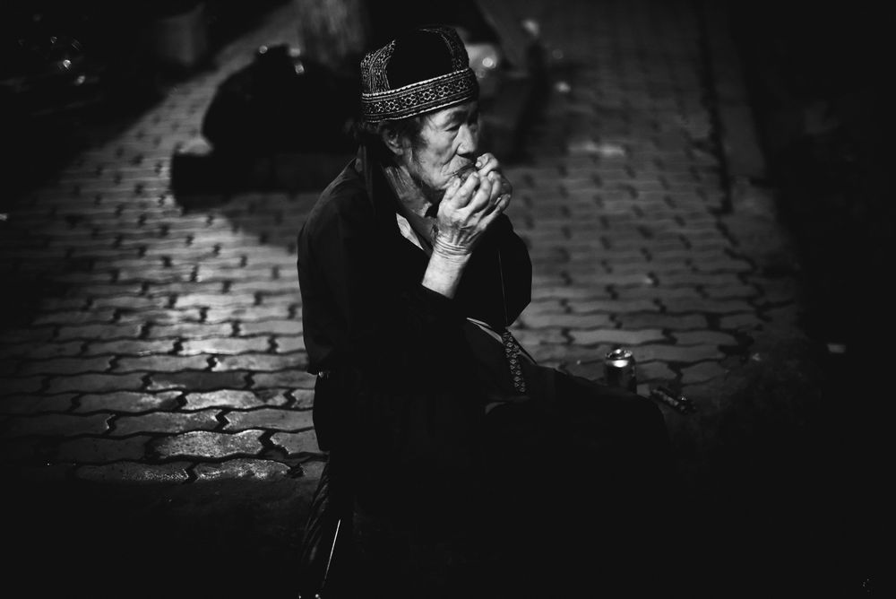 Analog people in a digital world, Streets of Vietnam