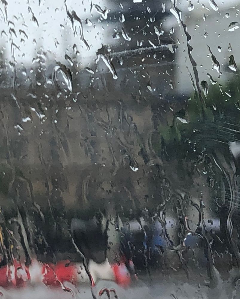 London in the rain 