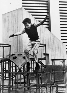 'Jumping' lower Manhattan 198m, one of my first and earliest images,