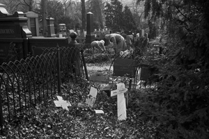 Grave Minders
