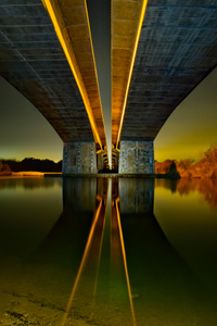 Into the Bridge Gullet