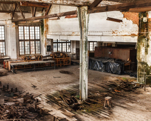 LOST EMPIRES