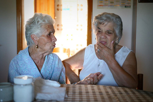 Documentary photography, Portrait, Family, Sisters, Immigration. © Irena Siwiak Atamewan