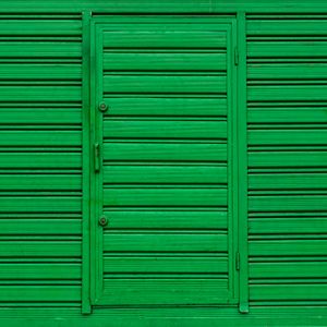 Shutter from chinese, green./Saracinesca dal cinese, al verde.
