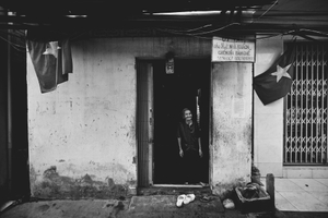 Analog people in a digital world, Streets of Vietnam