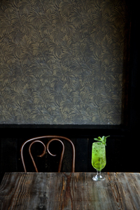 Andre Baranowski self portrait with mojito.