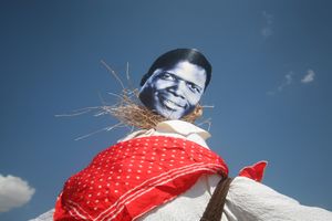 SCARECROWS, SIDNEY POITIER