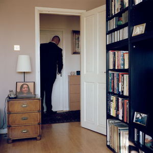Estate Agent Viewing, Putney, 2014 © Ali Mobasser
