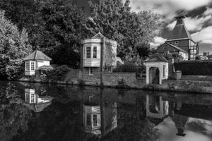 Ware | Gazebos on the river Lea 01
