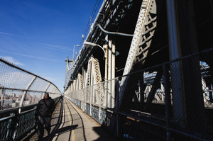 Crossing the Manhattan bridge