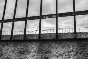 wall and barriers, Aspropyrgos, 2016