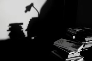 "I cannot sleep unless I am surrounded by books" (Jorge Louis Borges)